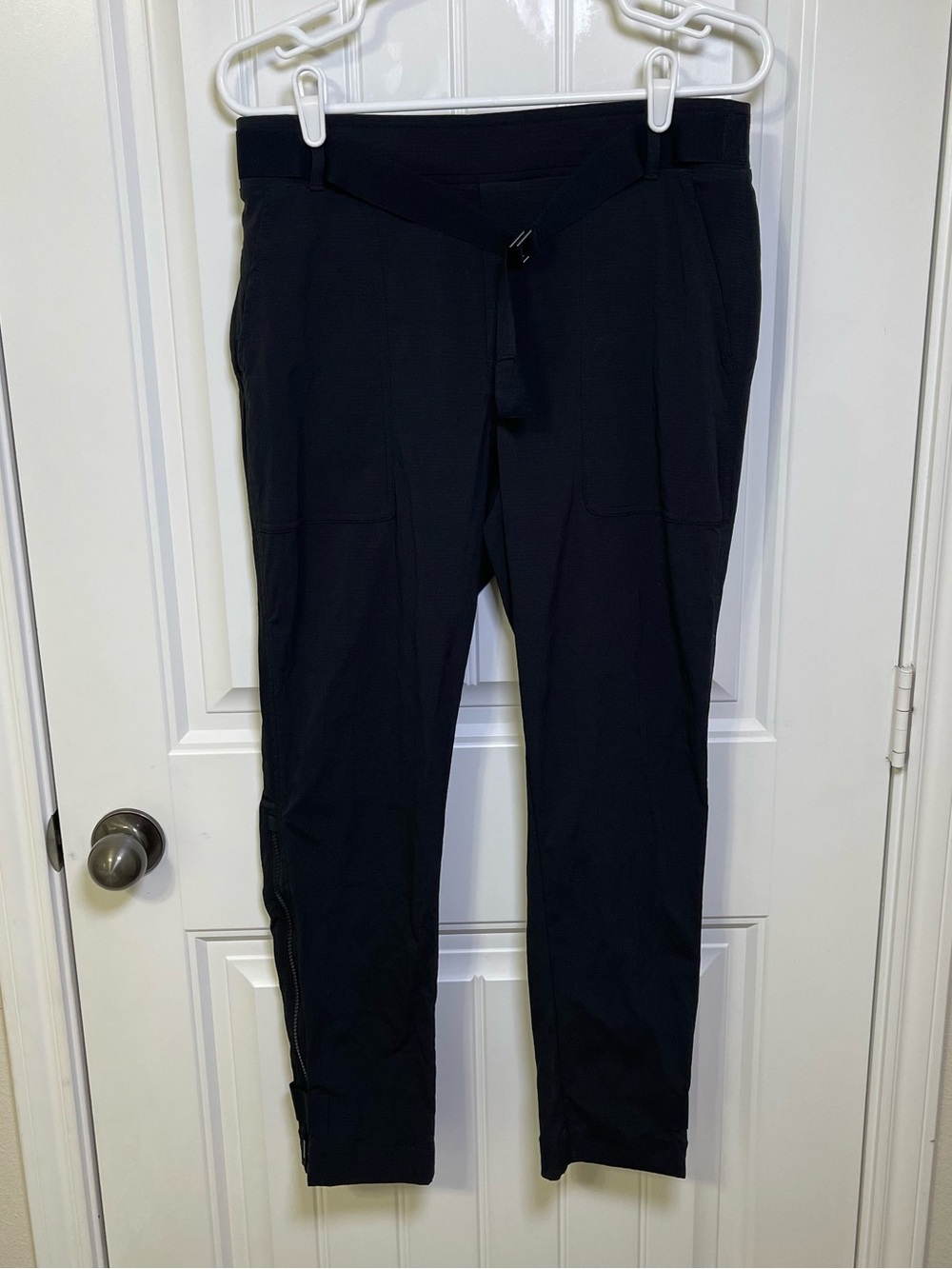 Athleta Trekkie Pant Women's Size 8 Black Hiking Outdoor Trail Lightweight
